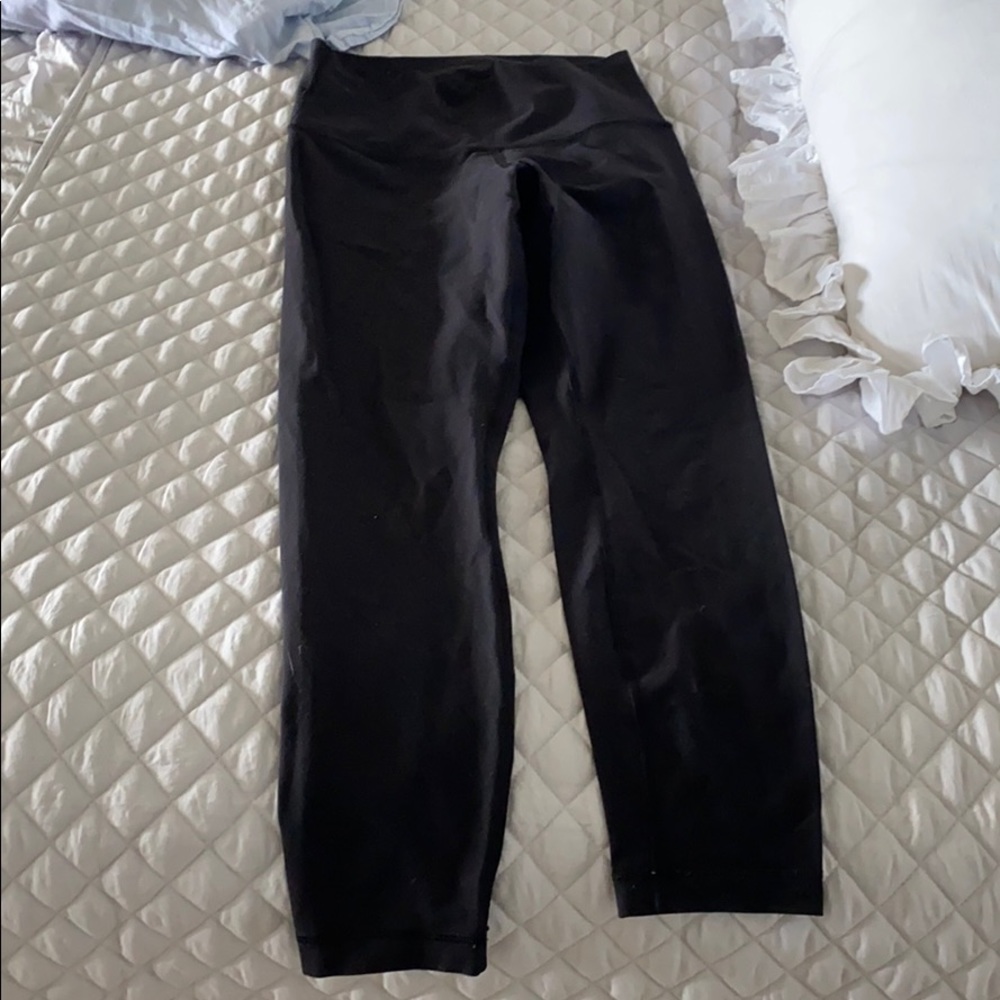 Lululemon black leggings size 8 25inch HR